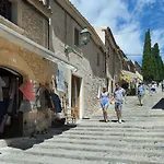 Owl Troy - Family And Friends 波连斯萨